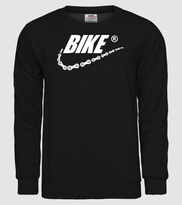 Bike model negru pe tricou