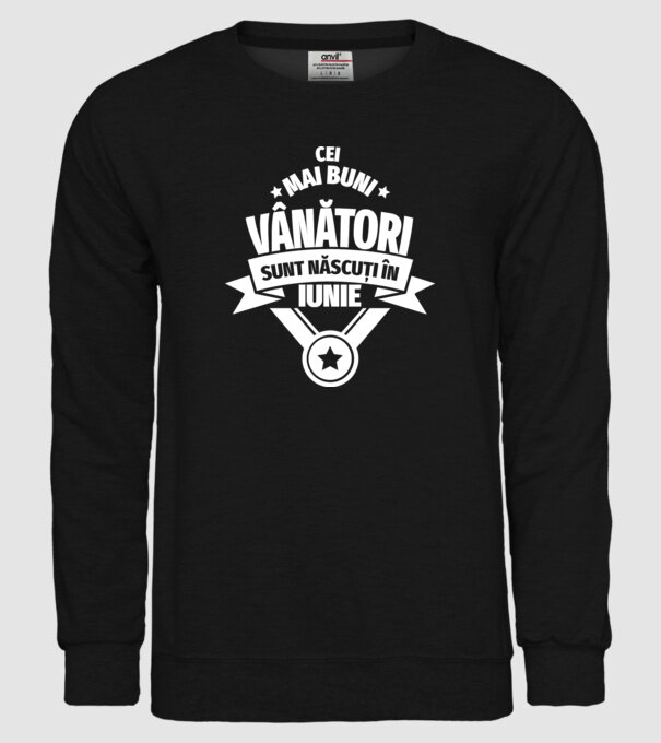 Cei mai buni vânători sunt născuți în Iunie model negru pe tricou