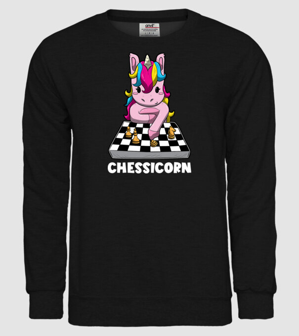 Chessicorn model negru pe tricou
