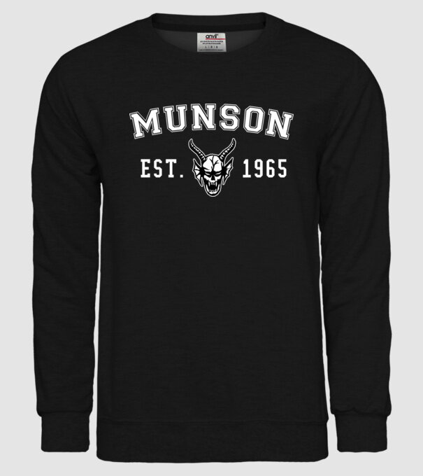 eddi munson est 1965 model negru pe tricou