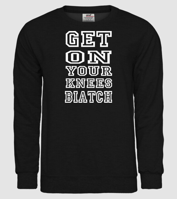 GET ON KNEES model negru pe tricou