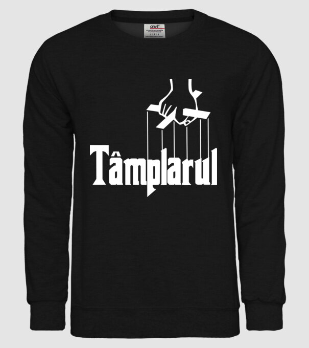 Tâmplarul model negru pe tricou