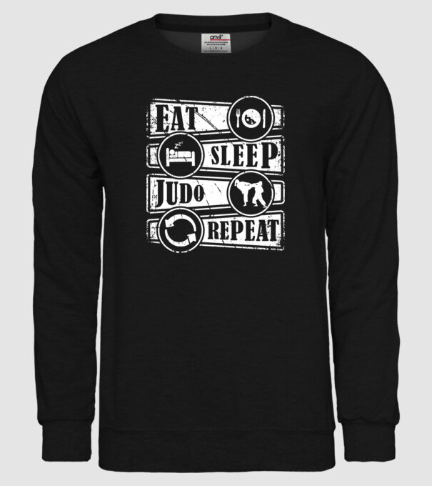 Judo model negru pe tricou