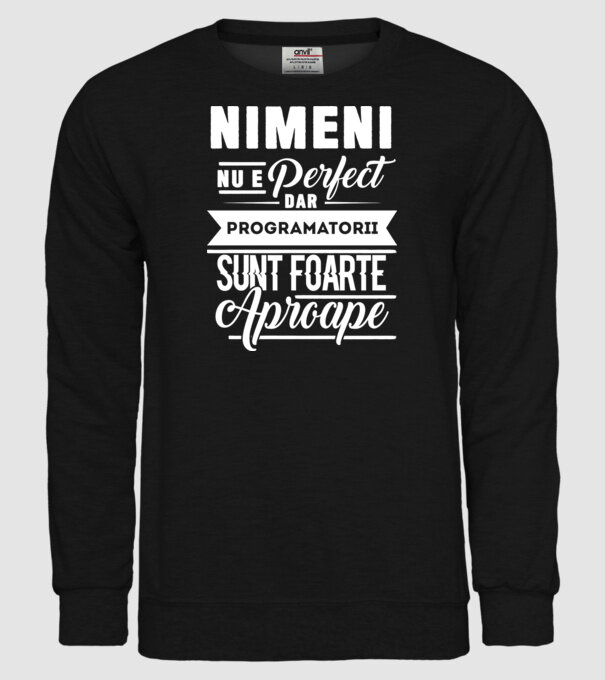 Nimeni nu e perfect, dar programatorii sunt foarte aproape model negru pe tricou