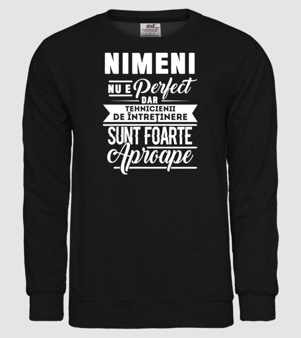 Nimeni nu e perfect, dar tehnicienii de întreținere sunt foarte aproape model negru pe tricou