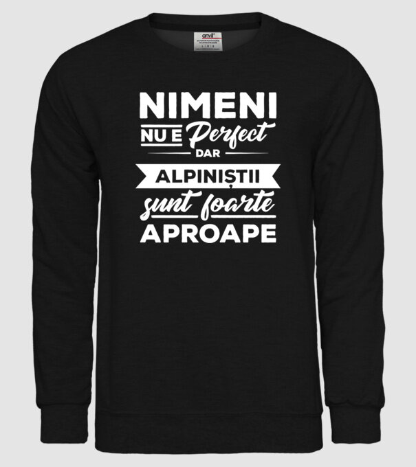 nimeni nu e perfect, dar alpiniștii sunt foarte aproape model negru pe tricou