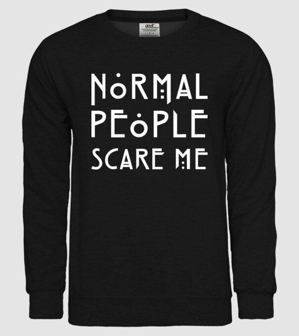 Normal people scare me model negru pe tricou