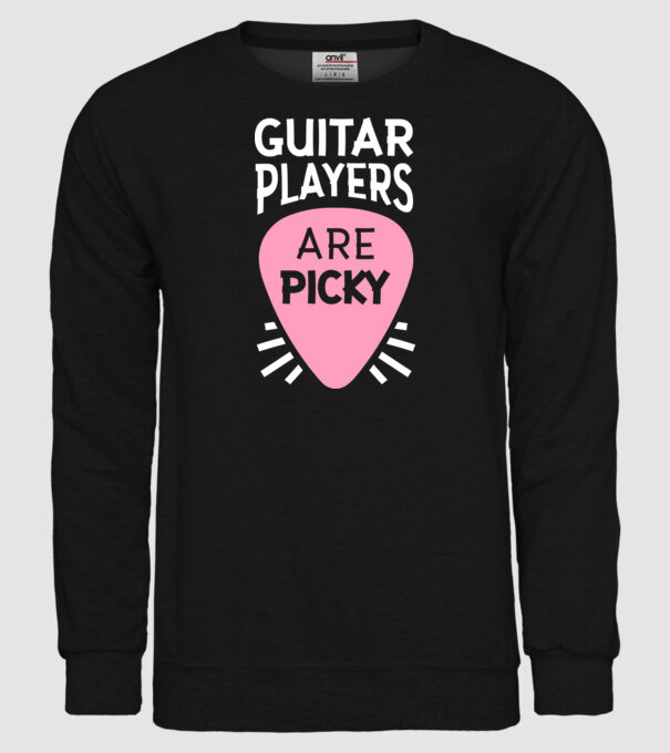 Picky model negru pe tricou
