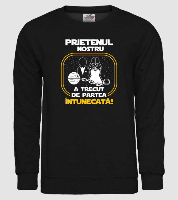 Prietenul nostru a trecut de partea întunecată model negru pe tricou
