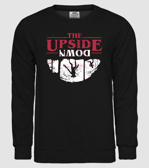the upside down logo model negru pe tricou