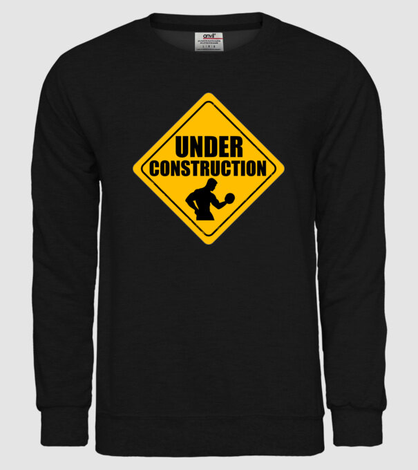 Under Construction model negru pe tricou
