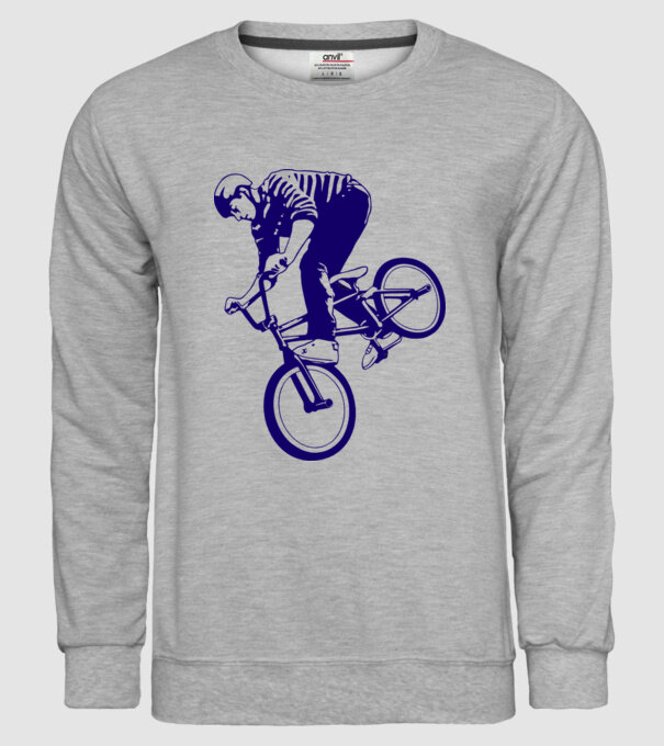BMX stunt model gri pe tricou