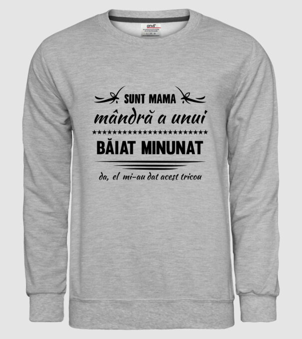 Sunt mama mândră a unui băiat minunat - da, el mi-a dat acest tricou model gri pe tricou