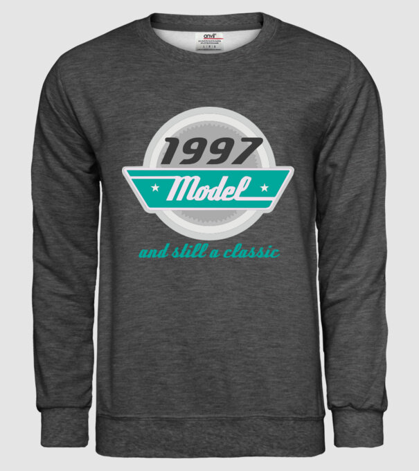 Model and still a classic - 1997 model gri închis pe tricou