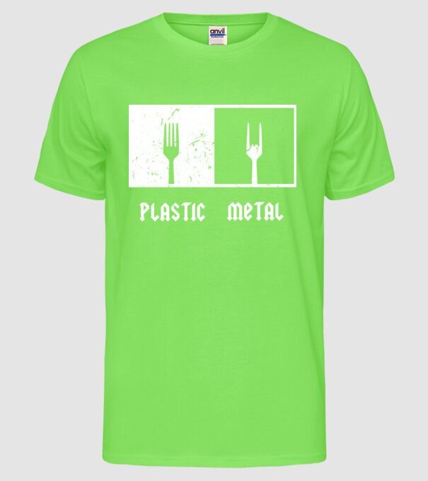 Plastic vs metal model verde neon pe tricou