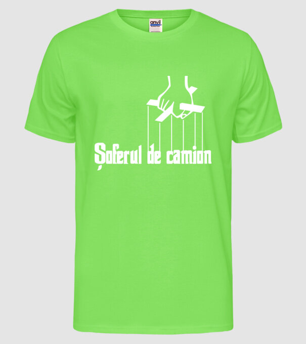 Șoferul de camion model verde neon pe tricou