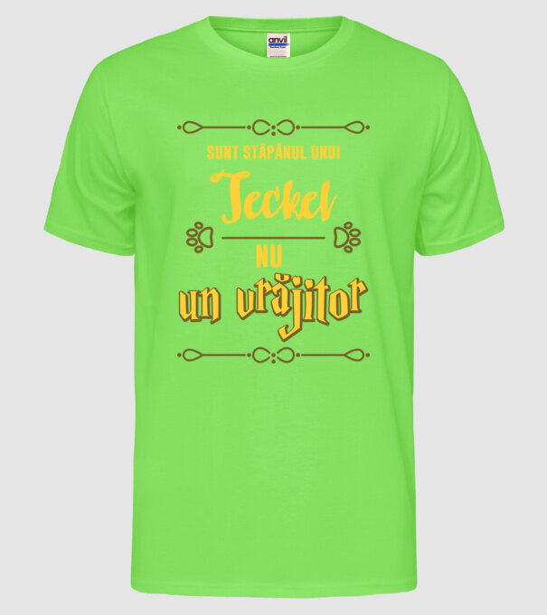 sunt stăpânul unui teckel, nu un vrăjitor model verde neon pe tricou
