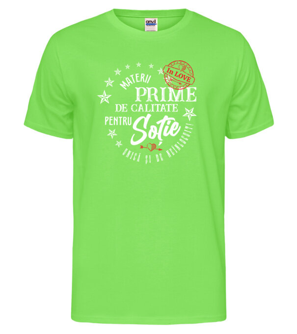  model  pe tricou