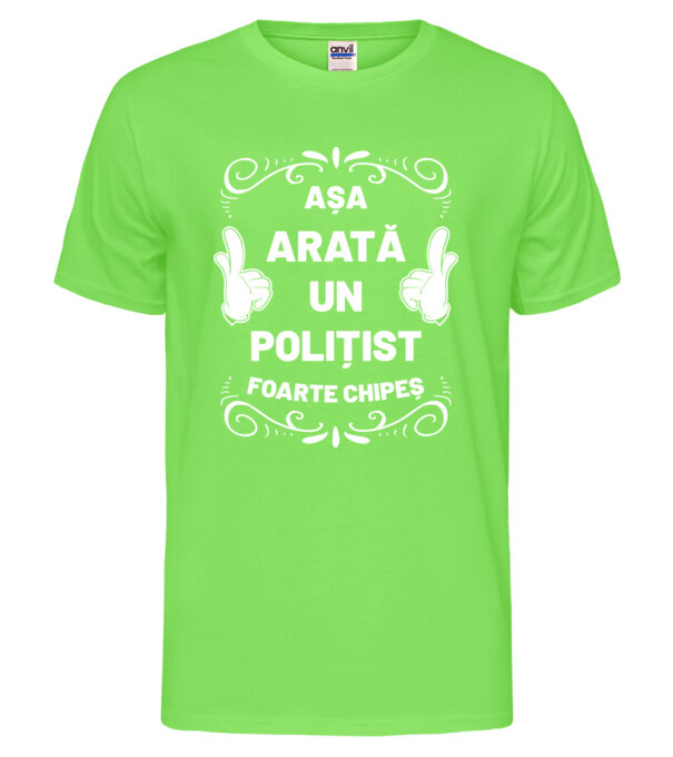  model  pe tricou