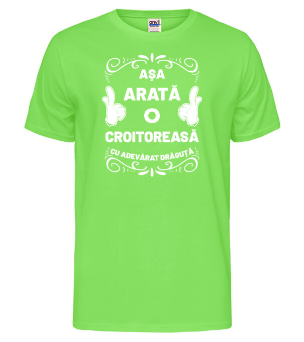  model  pe tricou