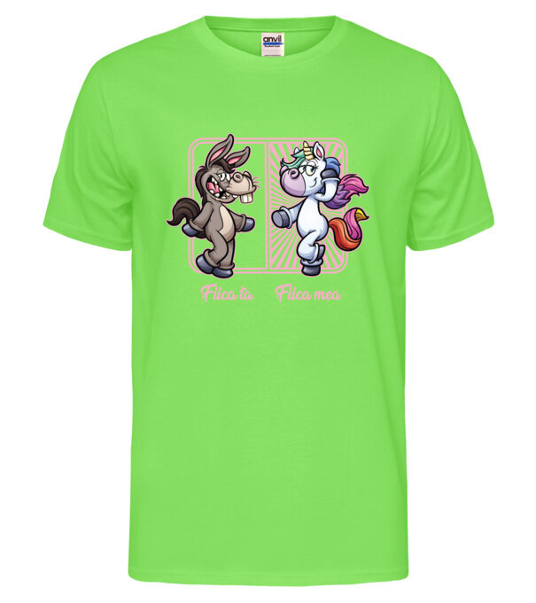  model  pe tricou