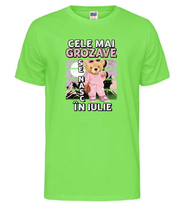  model  pe tricou