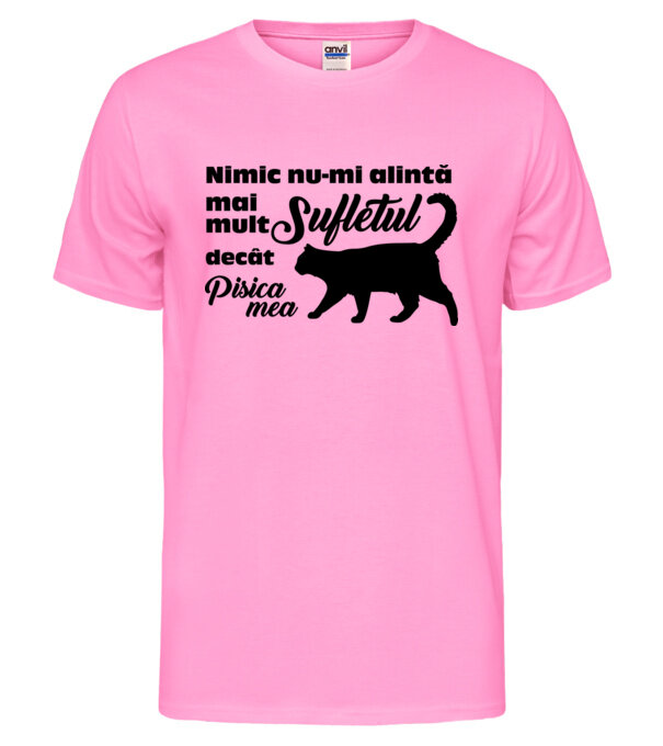  model  pe tricou