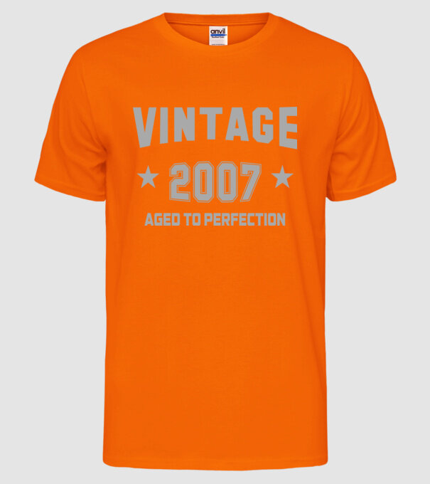 Vintage - 2007 model portocaliu neon pe tricou