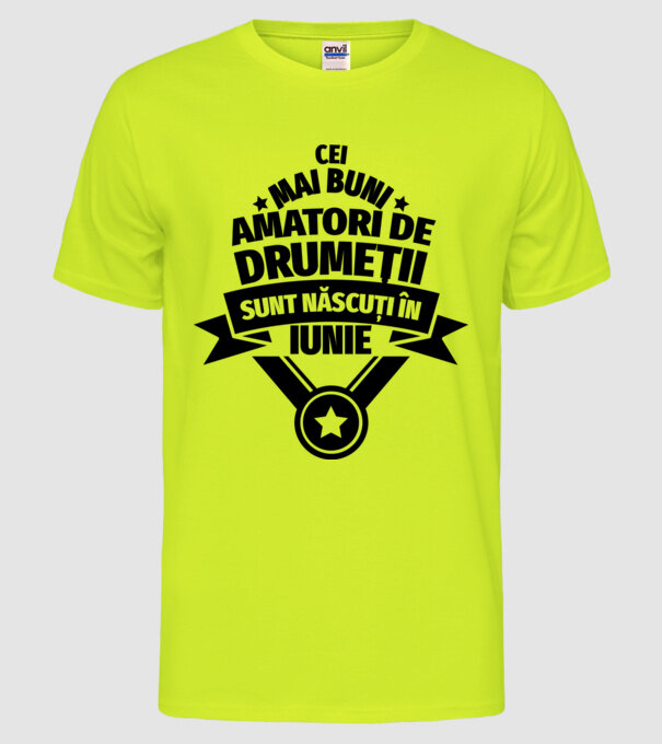 Cei mai buni amatori de drumeții sunt născuți în Iunie model galben neon pe tricou