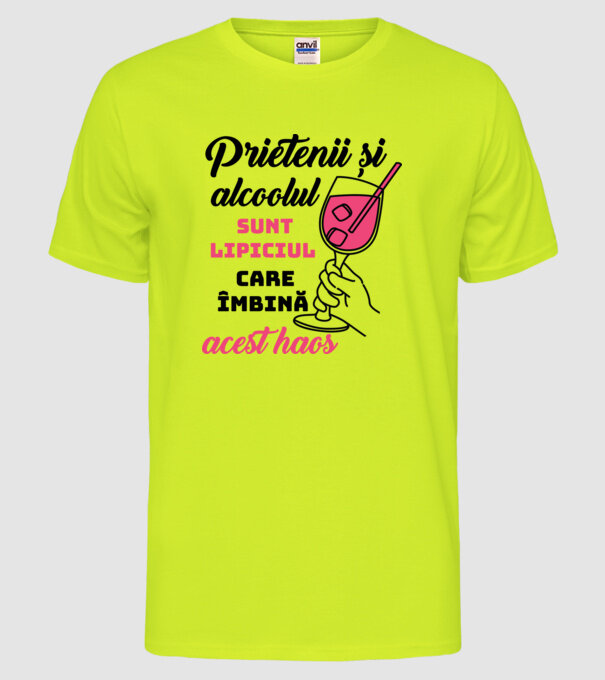 Prietenii și alcoolul sunt lipiciul care îmbină acest haos model galben neon pe tricou