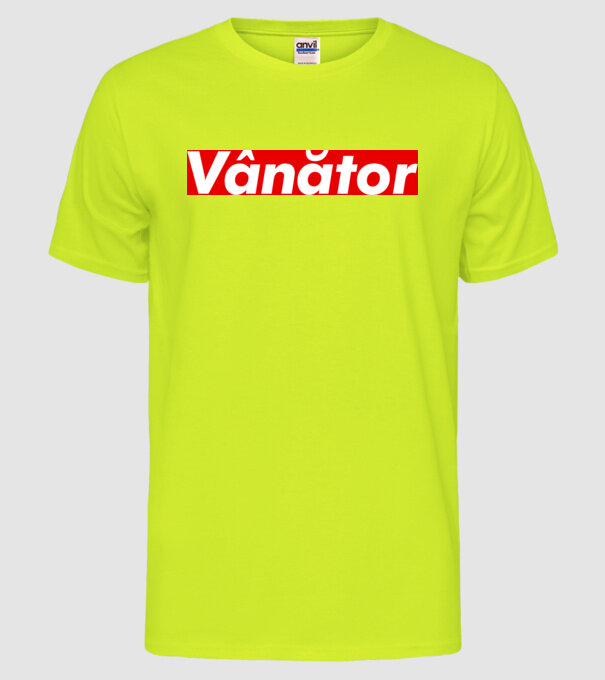 vânător model galben neon pe tricou