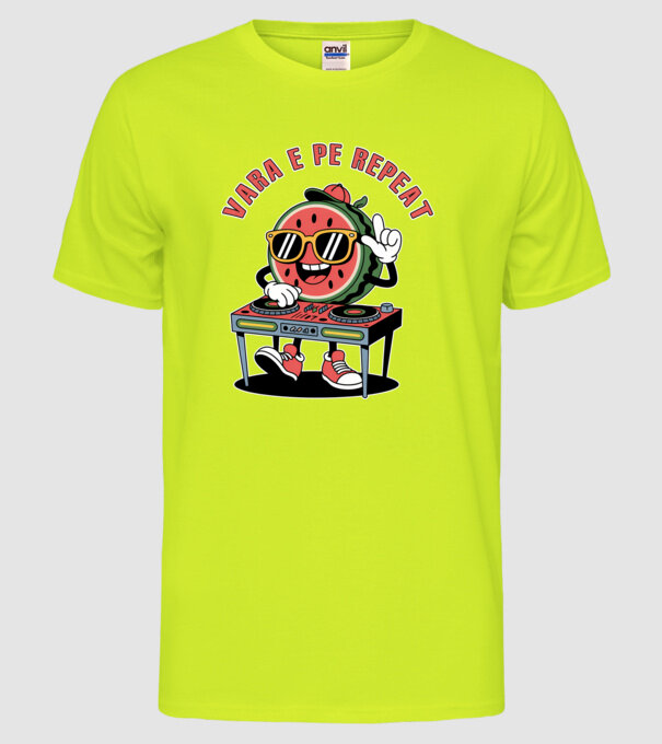 Vara e pe repeat model galben neon pe tricou