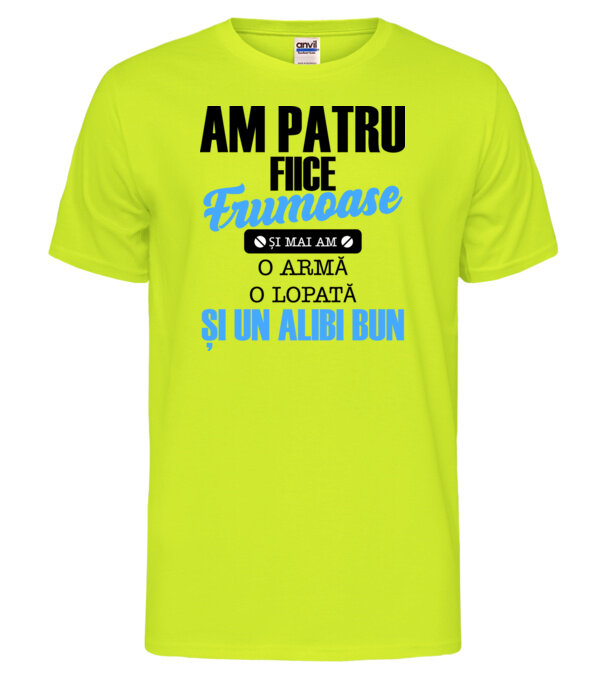  model  pe tricou