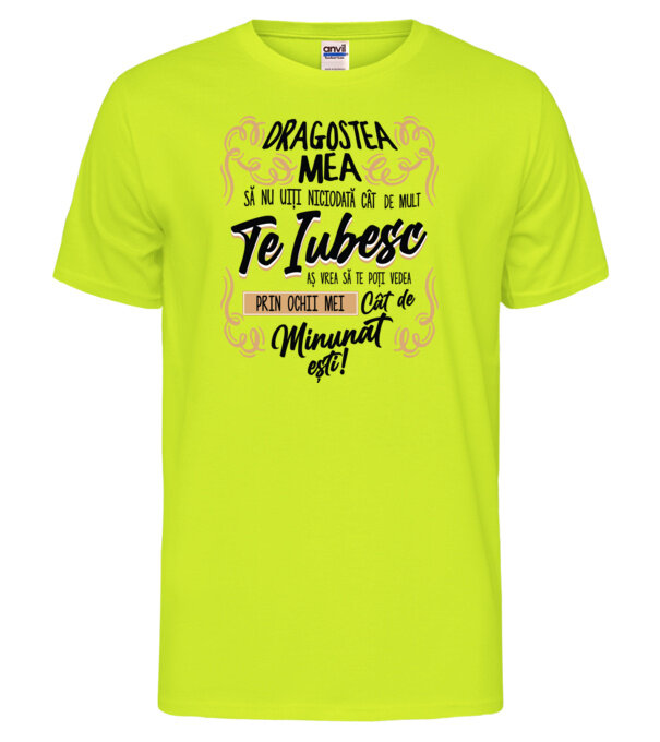  model  pe tricou