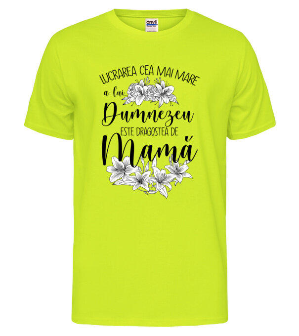 model  pe tricou