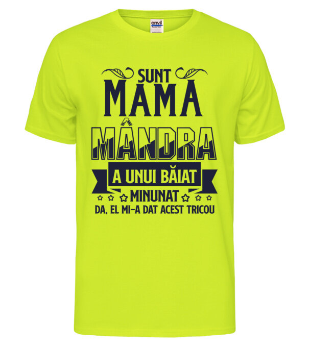  model  pe tricou