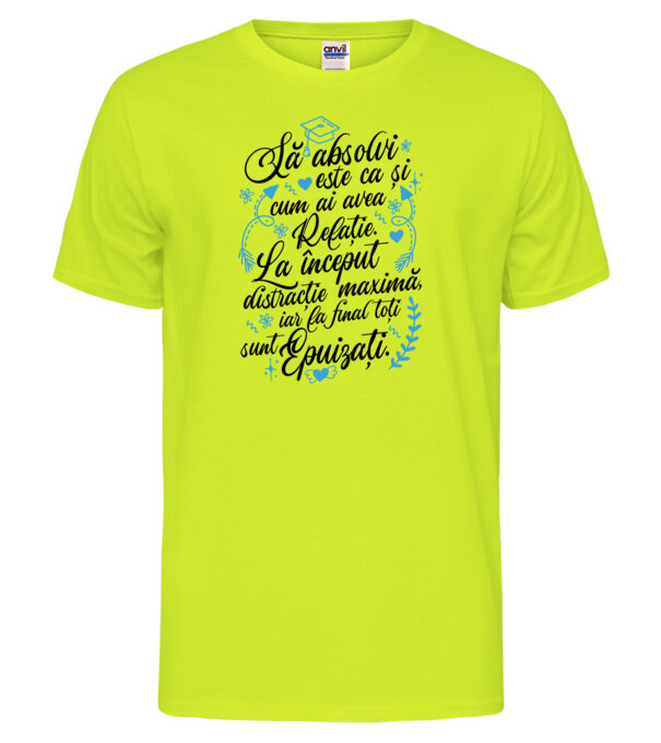  model  pe tricou