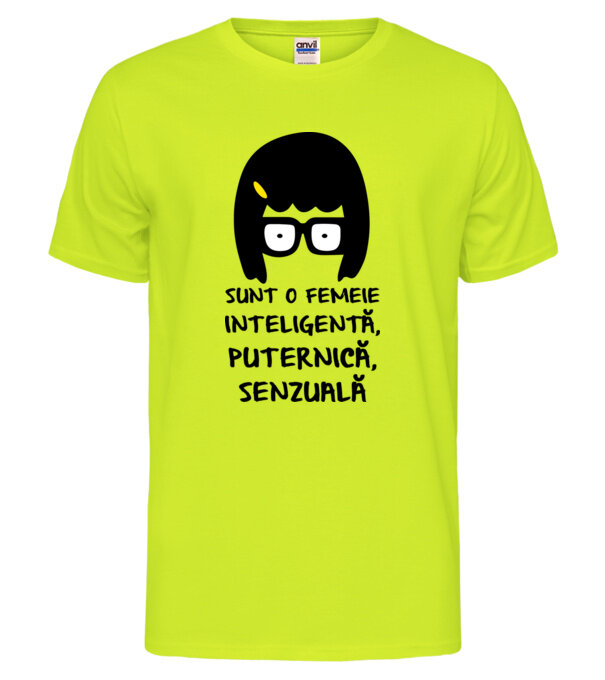  model  pe tricou