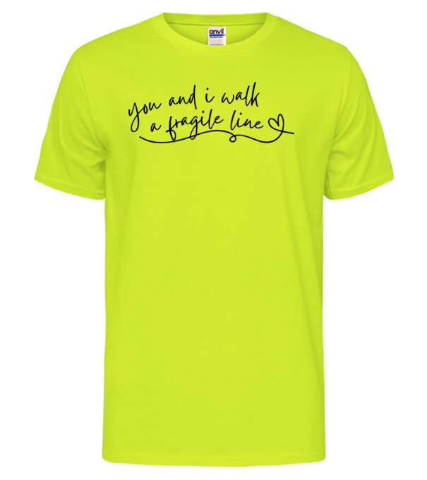  model  pe tricou