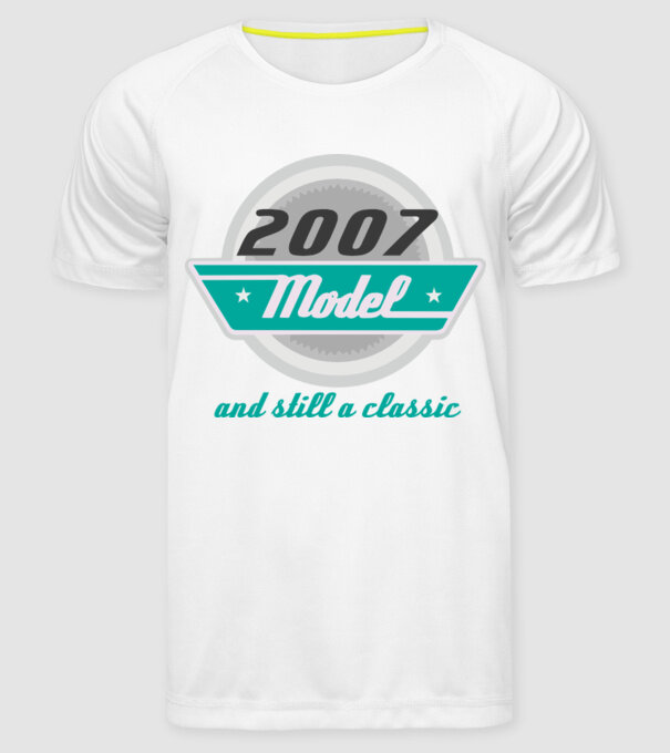 Model and still a classic - 2007 model alb pe tricou