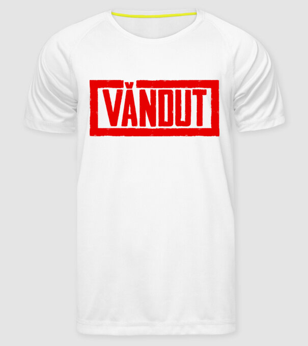 vândut model alb pe tricou