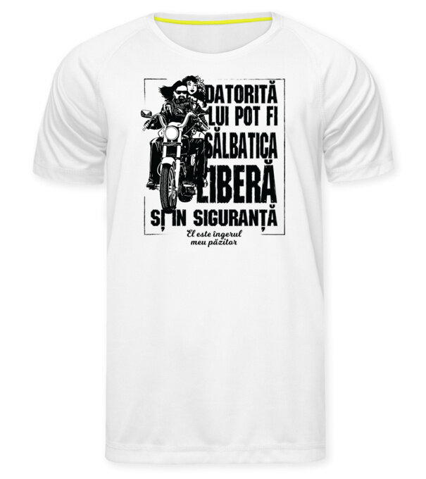  model  pe tricou