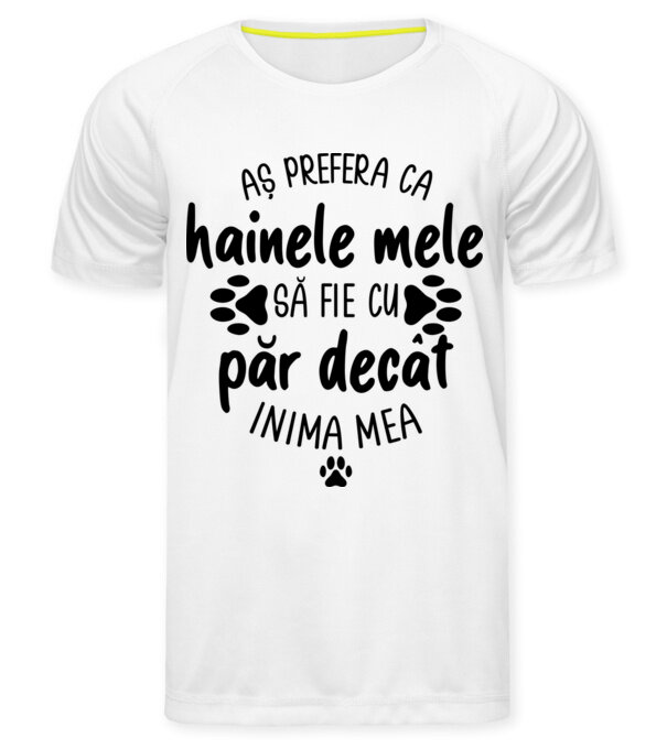  model  pe tricou