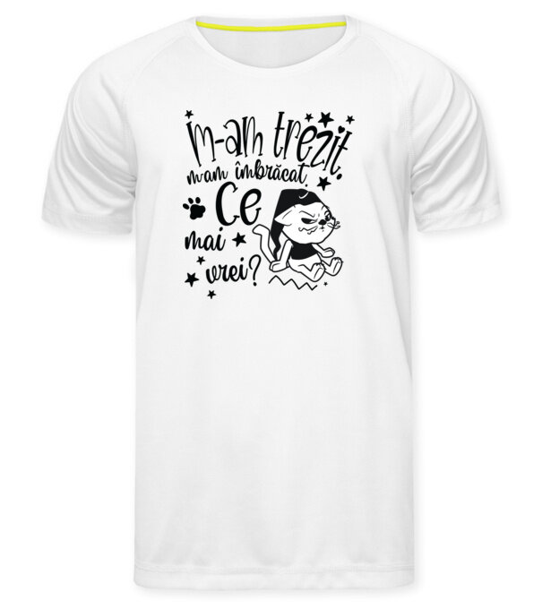  model  pe tricou
