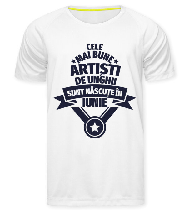  model  pe tricou