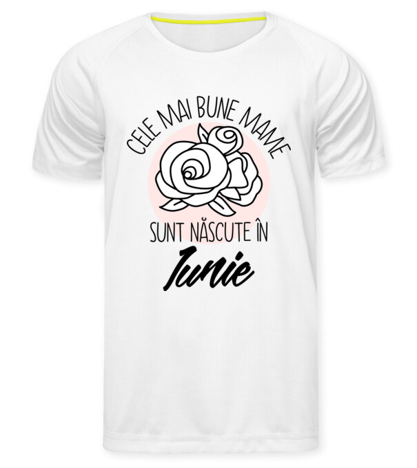  model  pe tricou