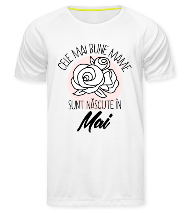  model  pe tricou