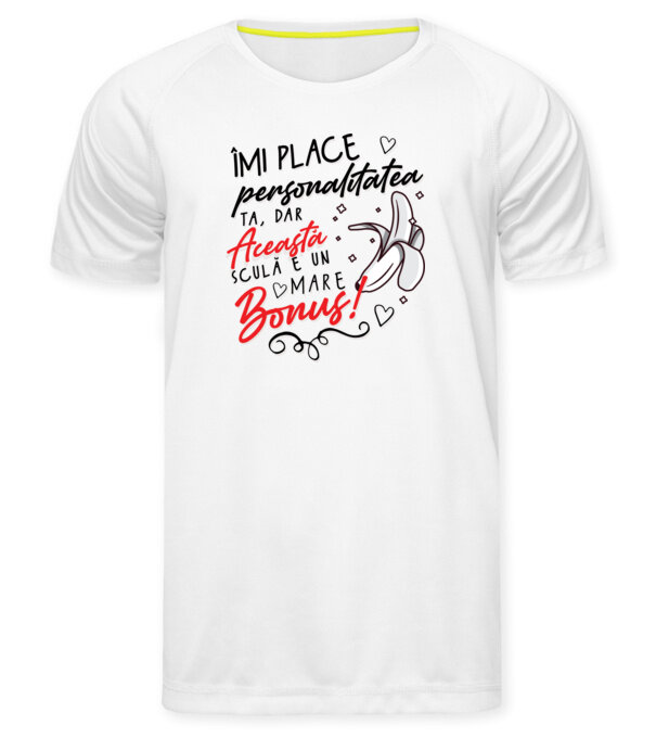  model  pe tricou