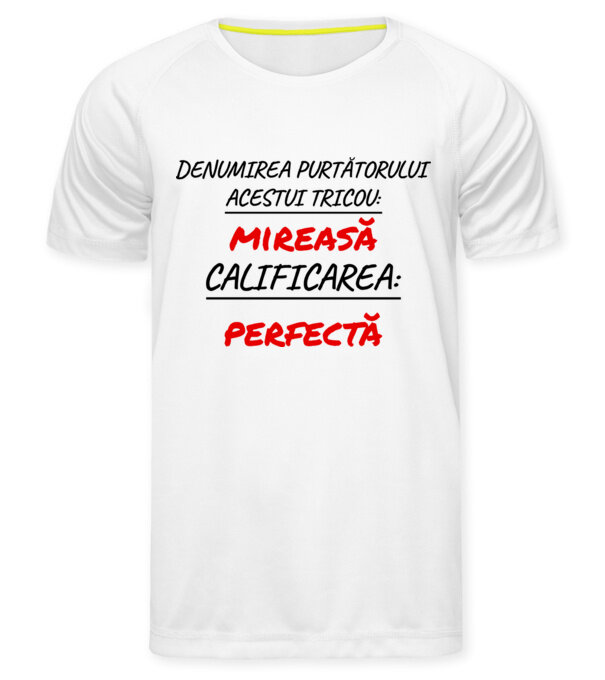  model  pe tricou