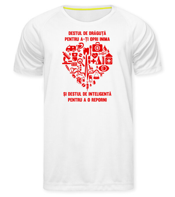  model  pe tricou